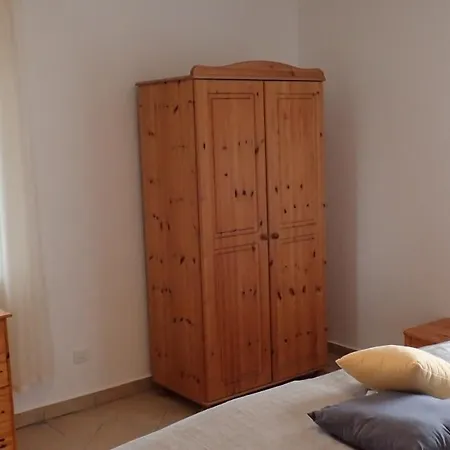 Ferienwohnungen Goehren Apartment