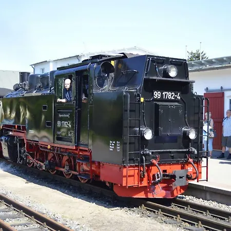 Ferienwohnungen Goehren Apartment