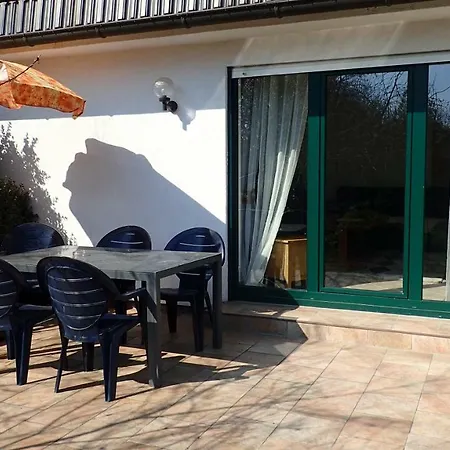 Ferienwohnungen Goehren Apartmán